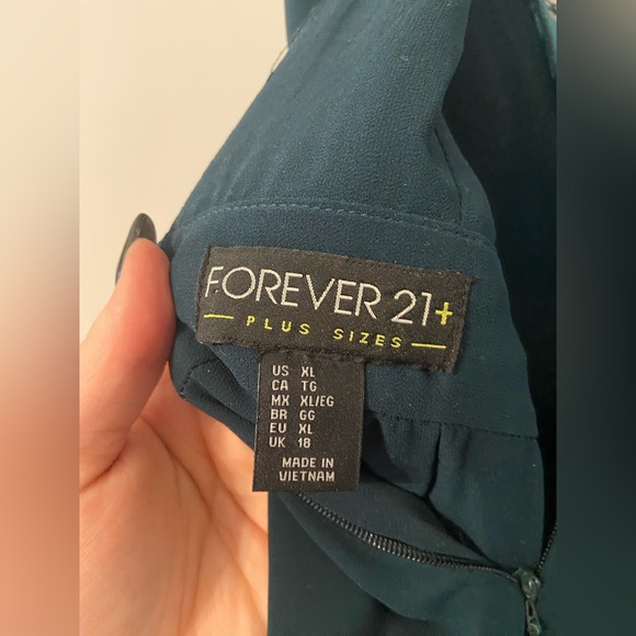 Forever 21 altered dress. Size XL - Picture 3 of 3